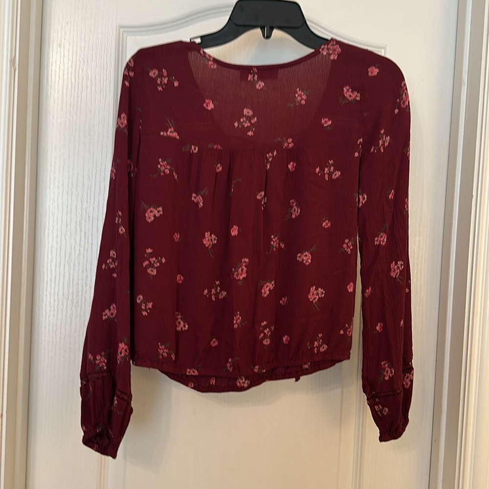 Hollister top size S - Picture 5 of 5